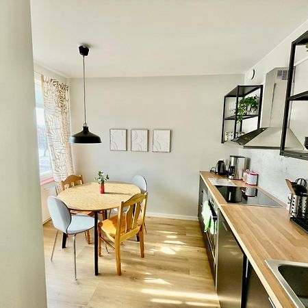 Апартаменты Kiva Majoitus 1-4Hloe, 500M Keskustaan, Parkkipaikka Оулу Экстерьер фото