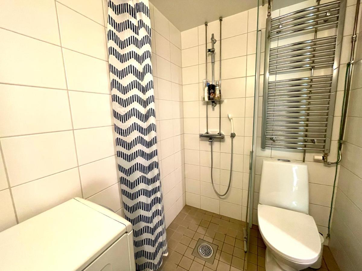 Апартаменты Kiva Majoitus 1-4Hloe, 500M Keskustaan, Parkkipaikka Оулу Экстерьер фото